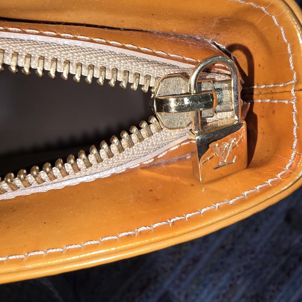 Louis Vuitton Yellow Monogram Vernis Houston Tote - Picture 8 of 13